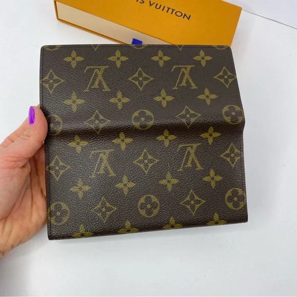 Louis Vuitton Porte Carte Credit Wallet - Picture 13 of 15